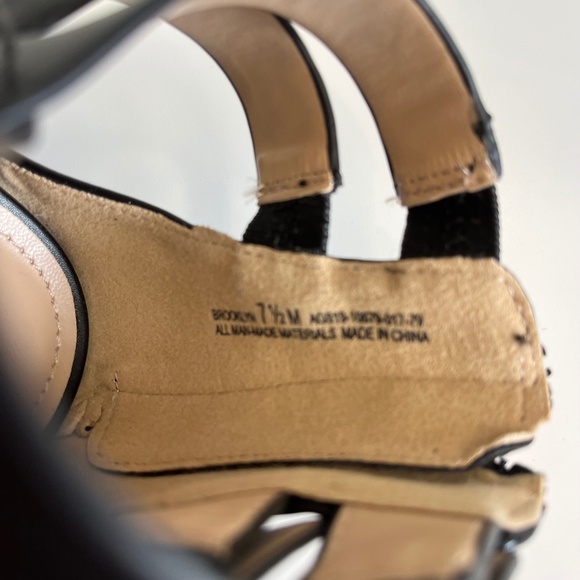 NEW The Limited Brooklyn Black Block Heeled Leather Sandals - Picture 16 of 16